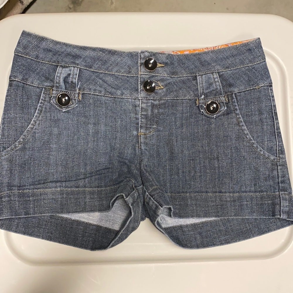 Boom Boom size 7 shorts